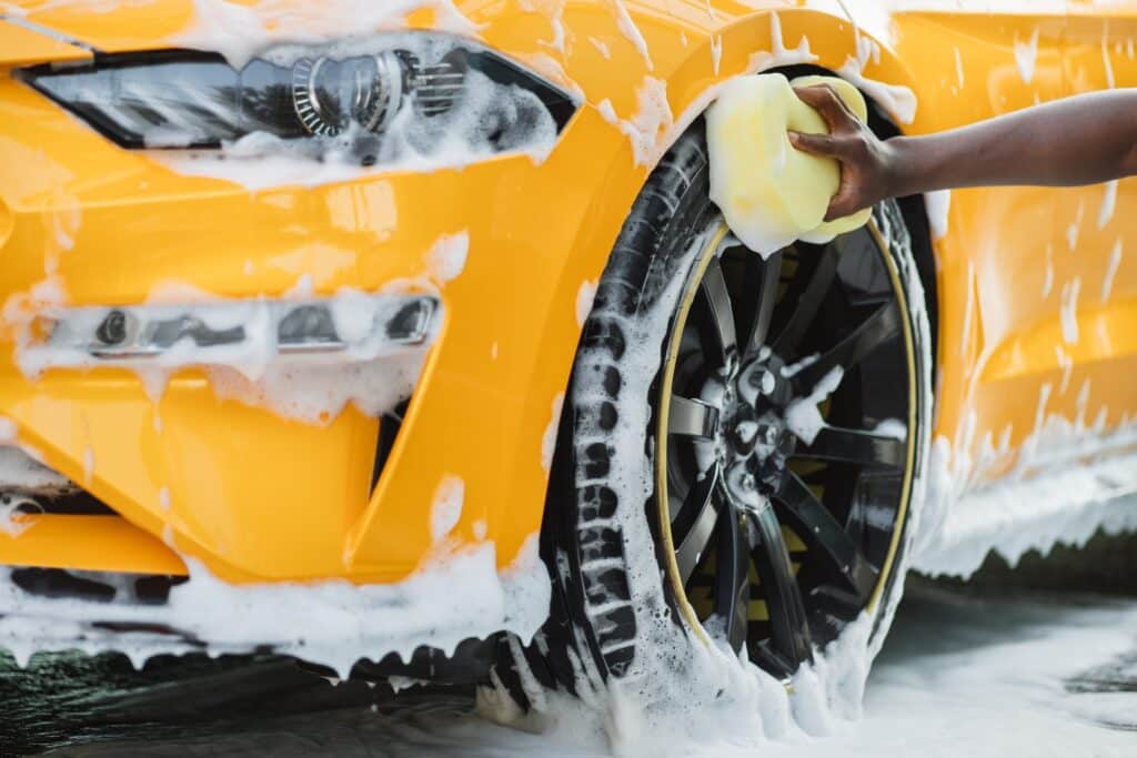 The Two-Bucket Washing Method: A Comprehensive Guide for Portsmouth Car Enthusiasts